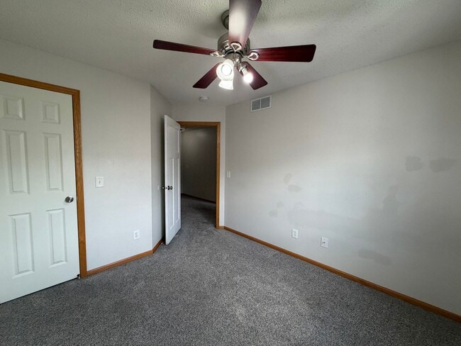 Building Photo - 17343 River Birch Ln S E