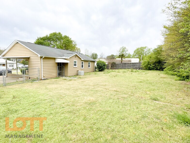 Building Photo - 3 Juanita Ct