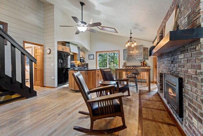 Building Photo - Garage! Pets negotiable! Multiple living spaces!  Available to see on 5/12!