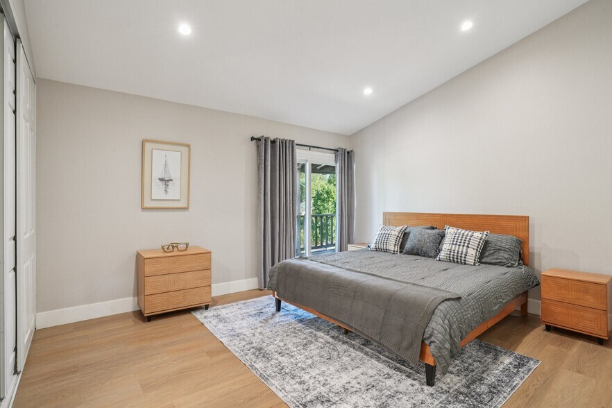 Building Photo - 835 Amigos Way