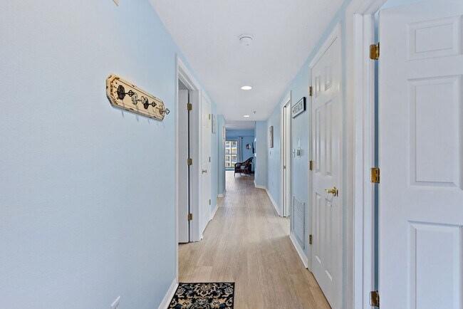 Building Photo - 5300 S Atlantic Ave