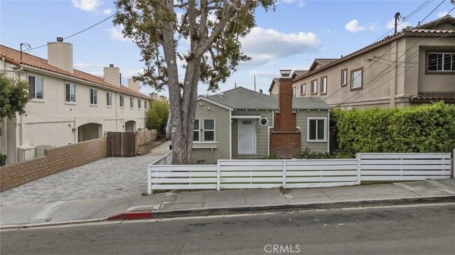 Building Photo - 2214 Rockefeller Ln