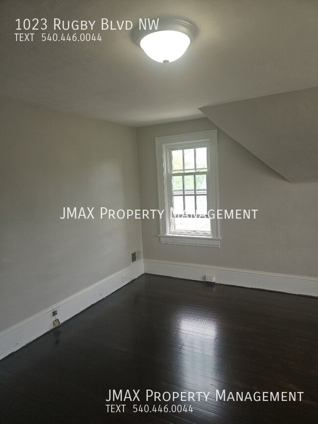 Building Photo - 1023 Rugby Blvd NW