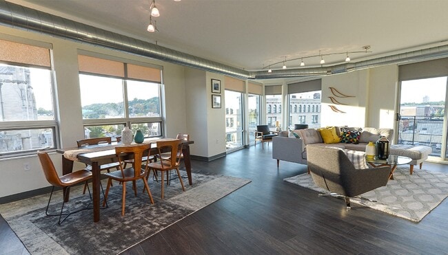 Penn 2 Bedroom Apartment - The Penn at Walnut on Highland
