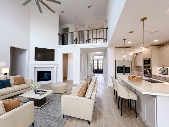 Building Photo - 5406 Holly Holw Ln