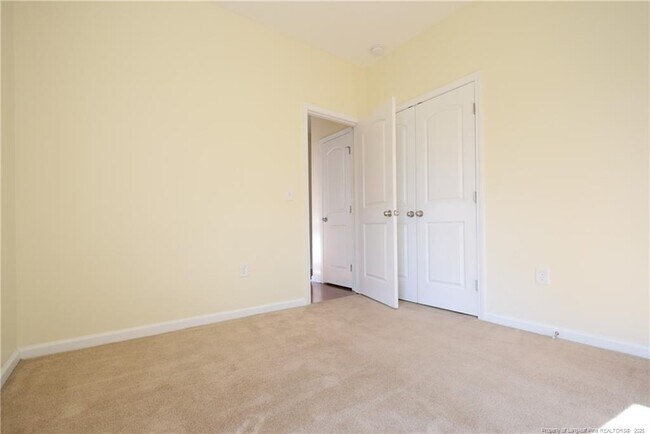 Building Photo - 2541 Spinnaker Dr