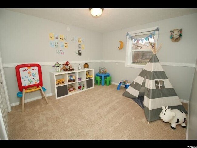 Building Photo - 4 br, 3 bath House - 1179 W 8830 S