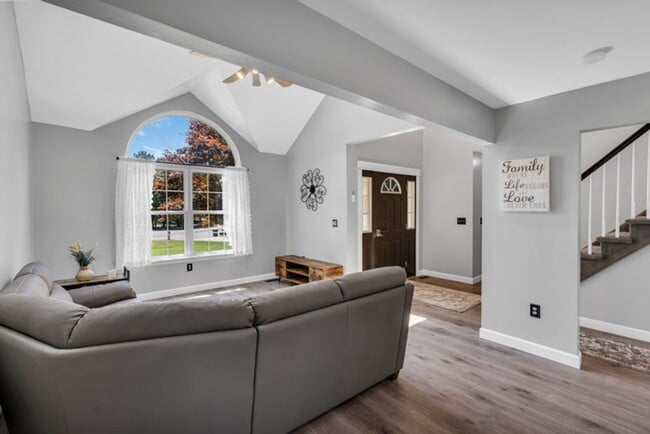 Building Photo - Private Cul-de-Sac Living: 4BR Home with Pool & Geothermal HVAC