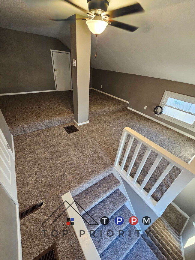 Building Photo - 3 Bedroom | 1 Bathroom Single-Family Home ...