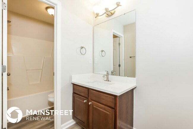 Building Photo - 5979 Coopers Hawk Trail