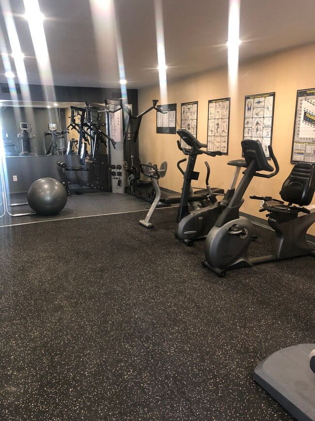 Building Photo - Rancho Mission Villas, 1 Bedroom, 1 Bath, ...