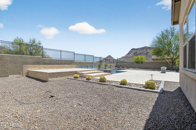 Building Photo - 10997 N 137th St