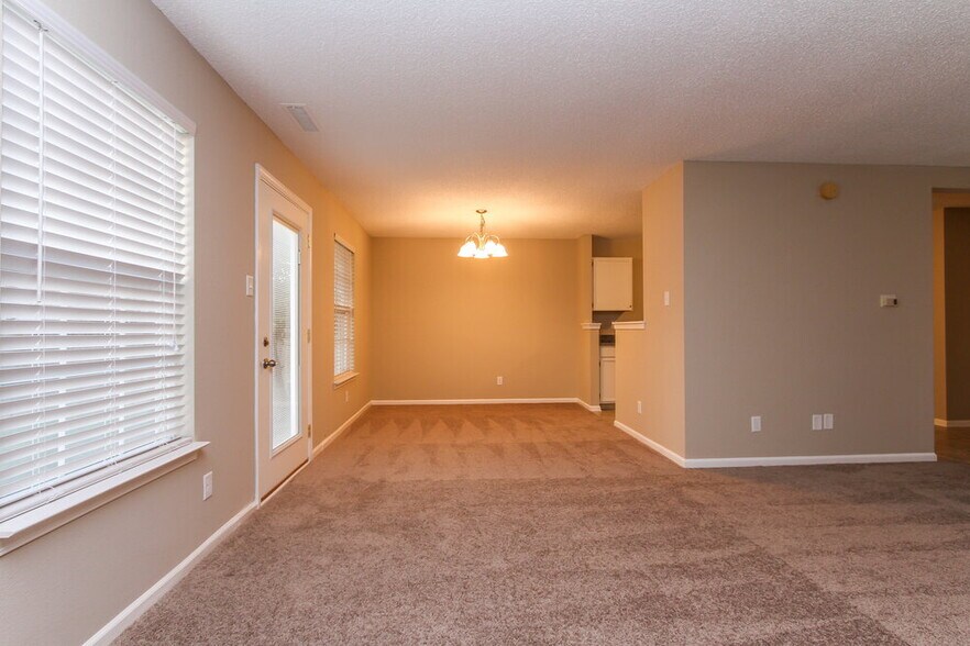 Building Photo - 16711 Aulton Dr