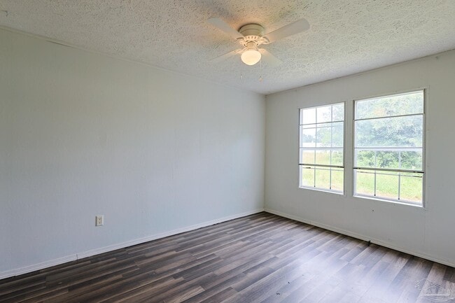 Building Photo - 6850 Bratt Rd