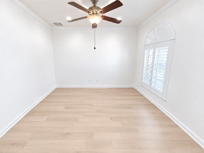 Building Photo - 14312 Senia Bend