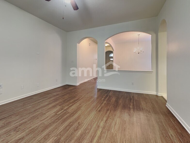 Building Photo - 17823 Trophy Deer Ct