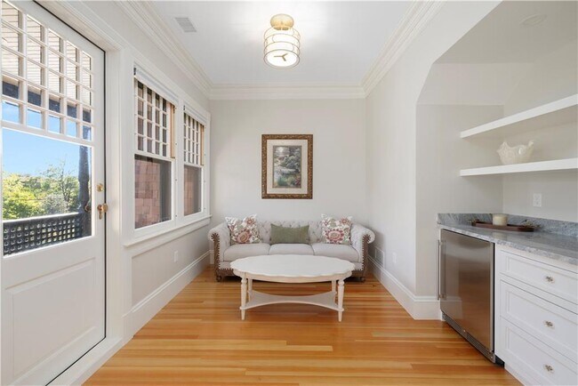 Building Photo - 7 Red Cross Ave