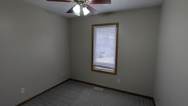 Building Photo - 3-bedroom raised ranch with finished basement and great flow