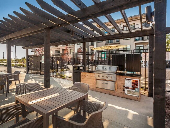 Building Photo - 8506 Westfield Blvd