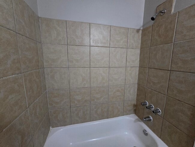 Building Photo - 802 N Dunlap St