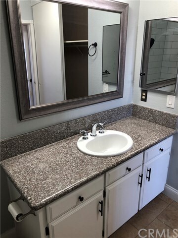 Building Photo - 7735 Newman Ave