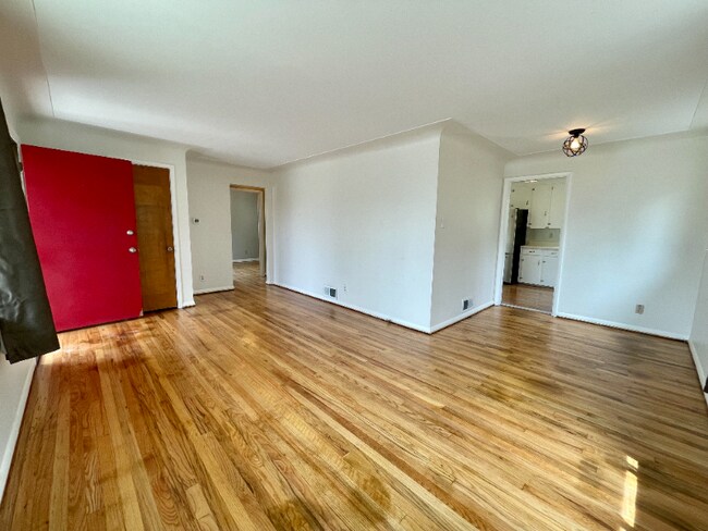 Building Photo - 5230 Perry St