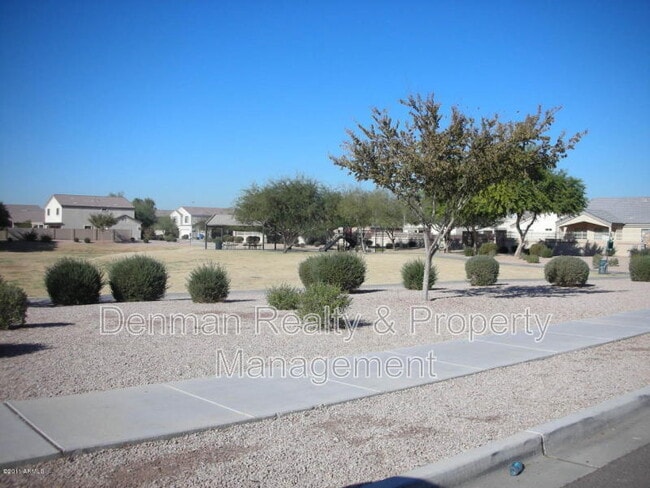 Building Photo - 5725 S 32nd Ln