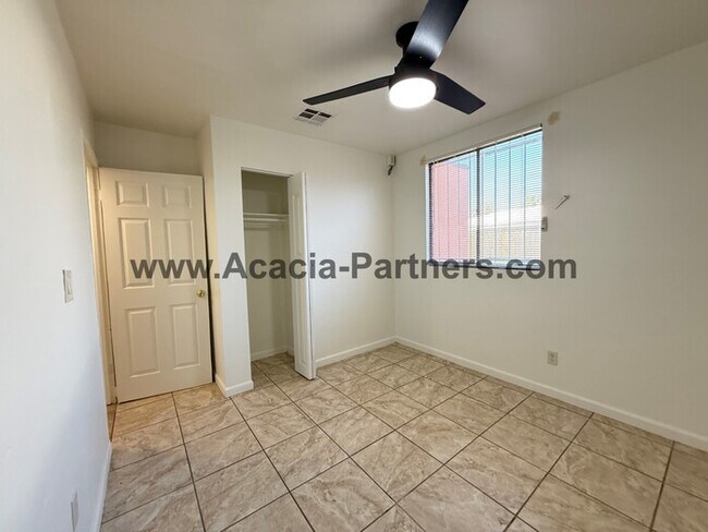 Building Photo - Three Bedroom Home