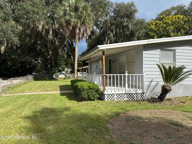 Building Photo - 1104 Harmony Dr N