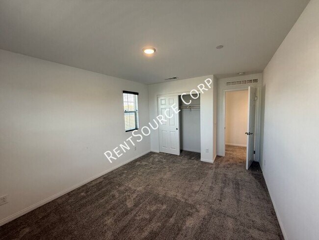 Building Photo - 6030 W Ave J 9