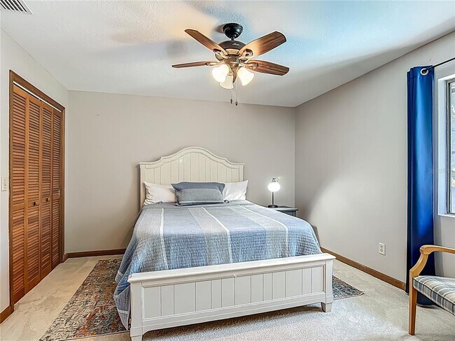 Building Photo - 4661 SW 7th Avenue Rd