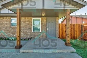 Building Photo - 4508 S Robinson Ave