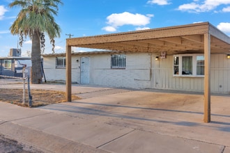 Building Photo - 1908 E Lynne Ln