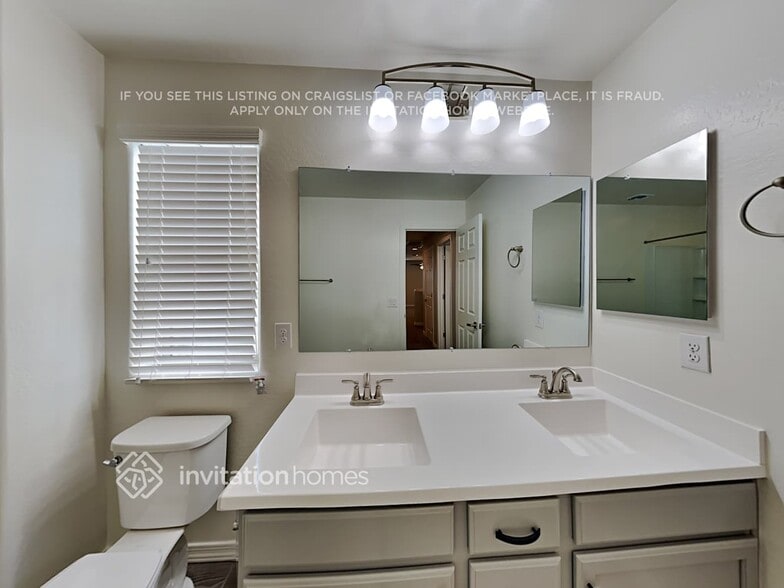 Building Photo - 5735 W Illini St