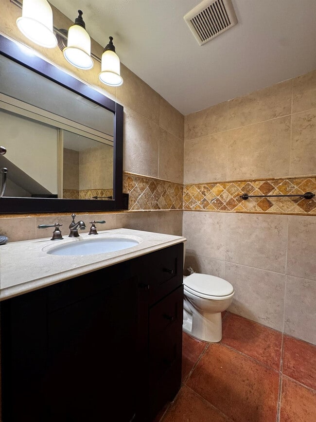 Building Photo - 3205 Spanish Wells Dr