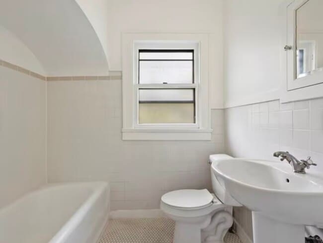 Building Photo - 4018 Garrott St