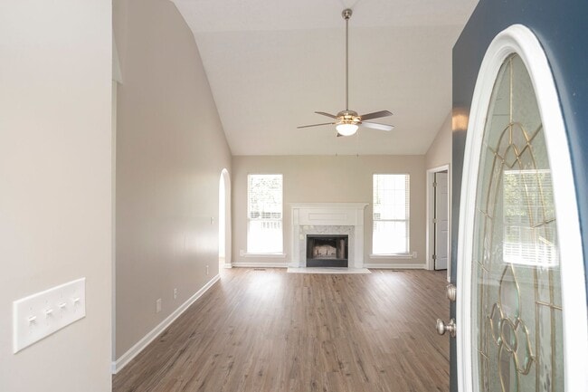 Building Photo - 112 Heritage Dr