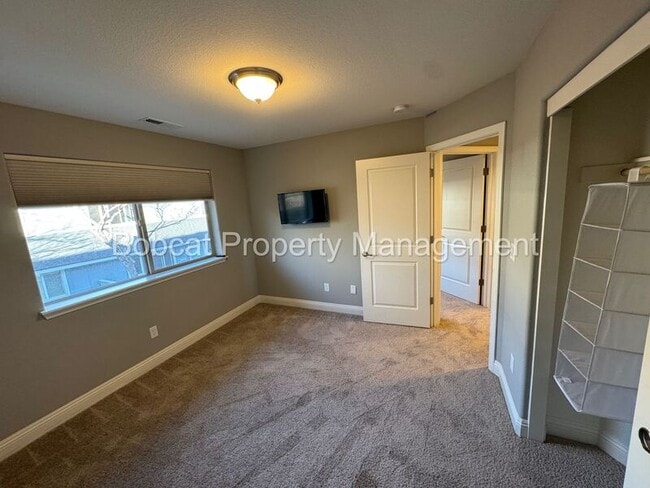 Building Photo - 1336 Saltern Dr