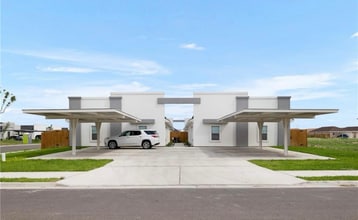 Building Photo - 1100 W Kohala Ave
