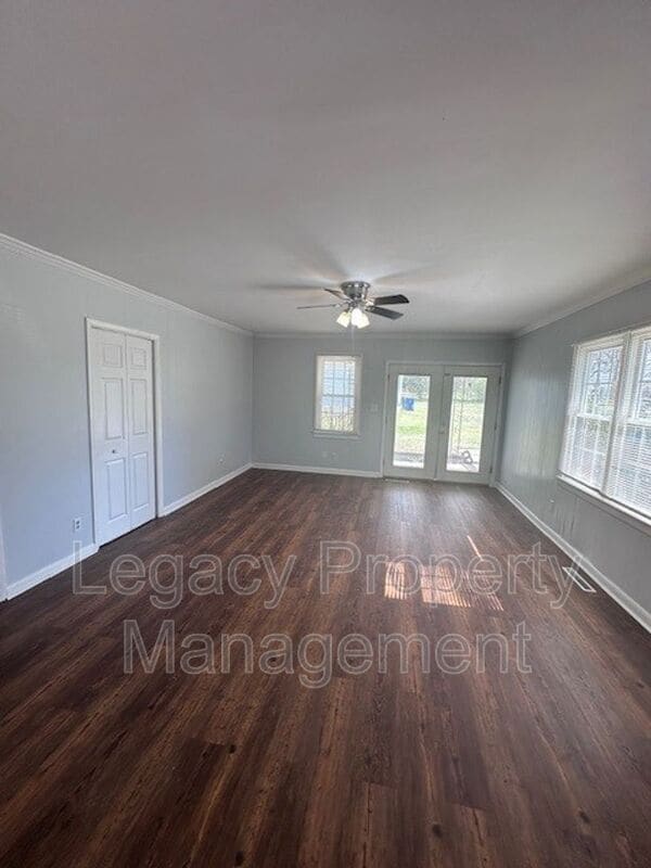 Building Photo - 408 Tenth Street