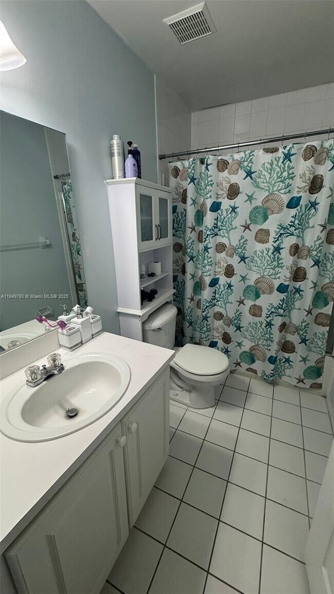 Building Photo - 1270 W 42nd St