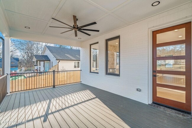 Building Photo - 7826 S Northshore Dr