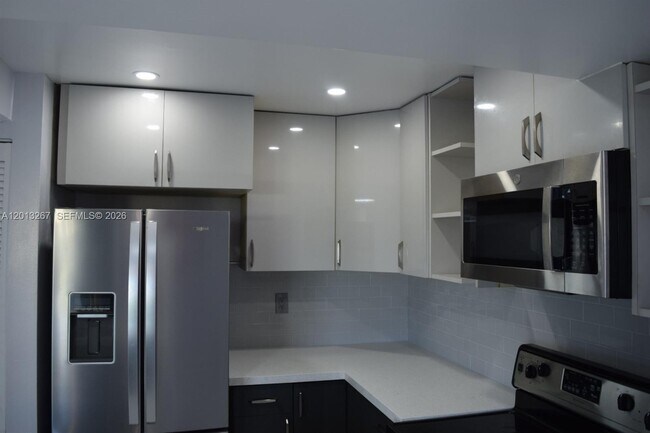 Building Photo - 2075 SW 122nd Ave
