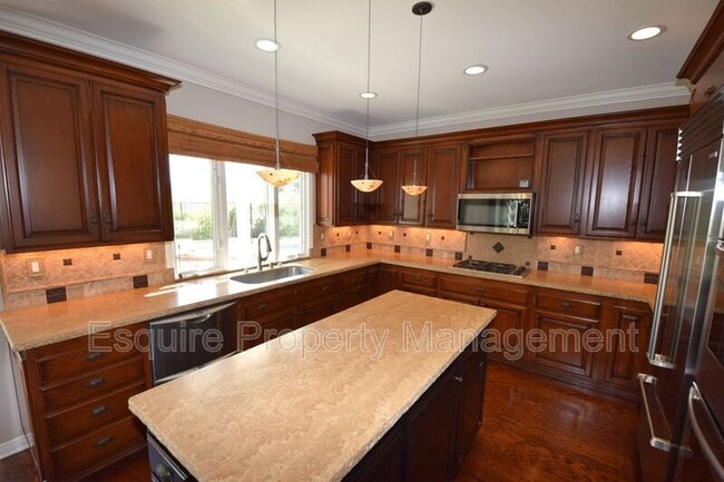 Building Photo - 1674 Bushgrove Ct