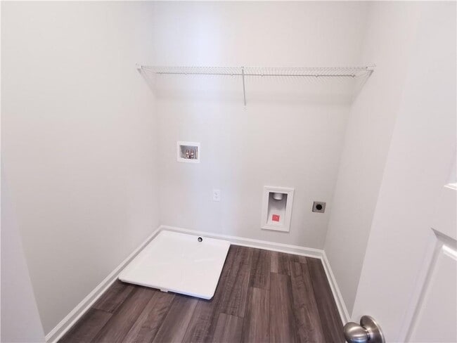 Building Photo - 209 Station Overlook Dr