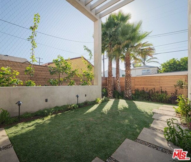 Building Photo - 2801 Sanborn Ave