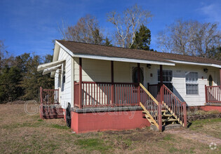 Building Photo - 3137 Redbud Ln