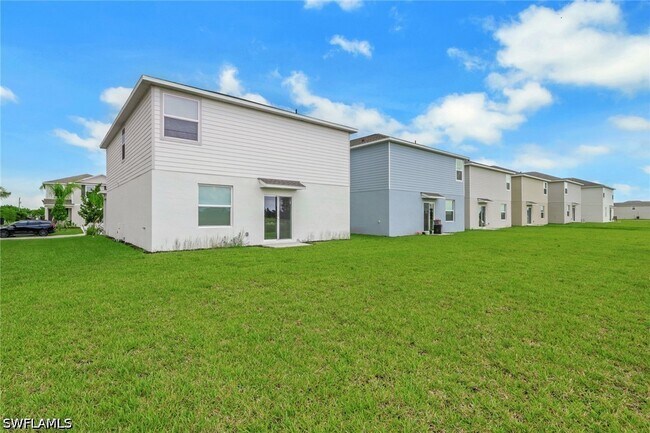 Building Photo - 19550 Fairhill Ct