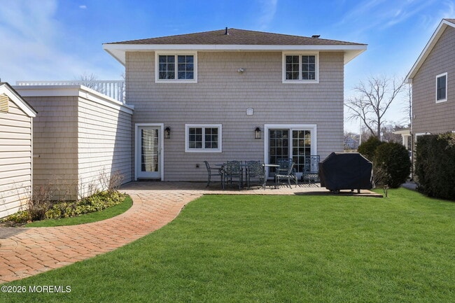 Building Photo - 606 North Blvd