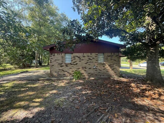 Building Photo - 4848 Saphire Ave